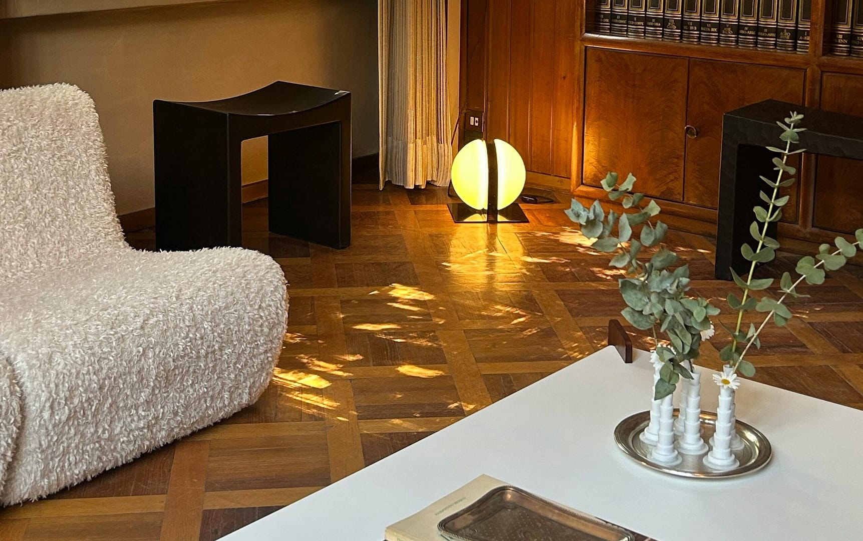 Jak usunąć rysy z parkietu lakierowanego? Skuteczne metody